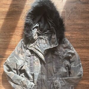 American Eagle Fur Jacket Women Medium Camo Parka Military Grunge Y2K Camouflage